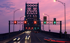 Watching Video Watching Traffic In Montreal