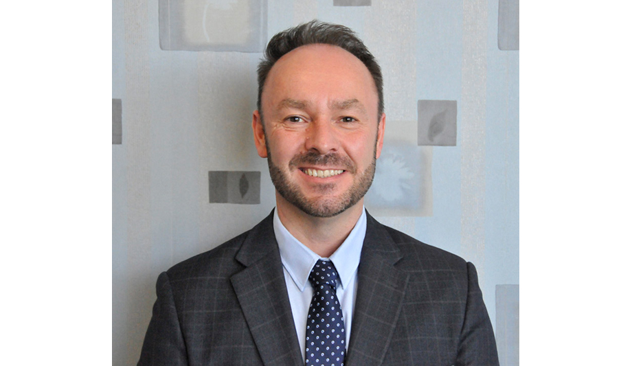 Pro-Vision Distribution Appoints Simon Davies as Sales Office Manager