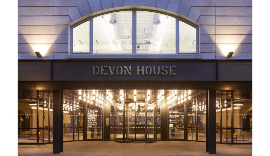 Boon Edam Installs A TQM Manual Revolving Door At Devon House At St. Katharine Docks To Enhance Entrance Security