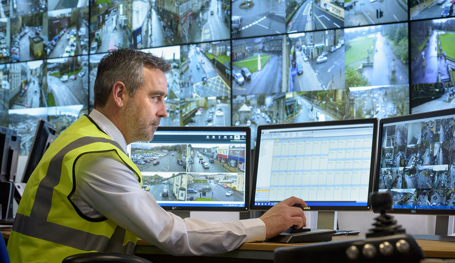 eyevis UK Video Wall Successfully Secures Oxford Street London Store For Five Years, 24/7