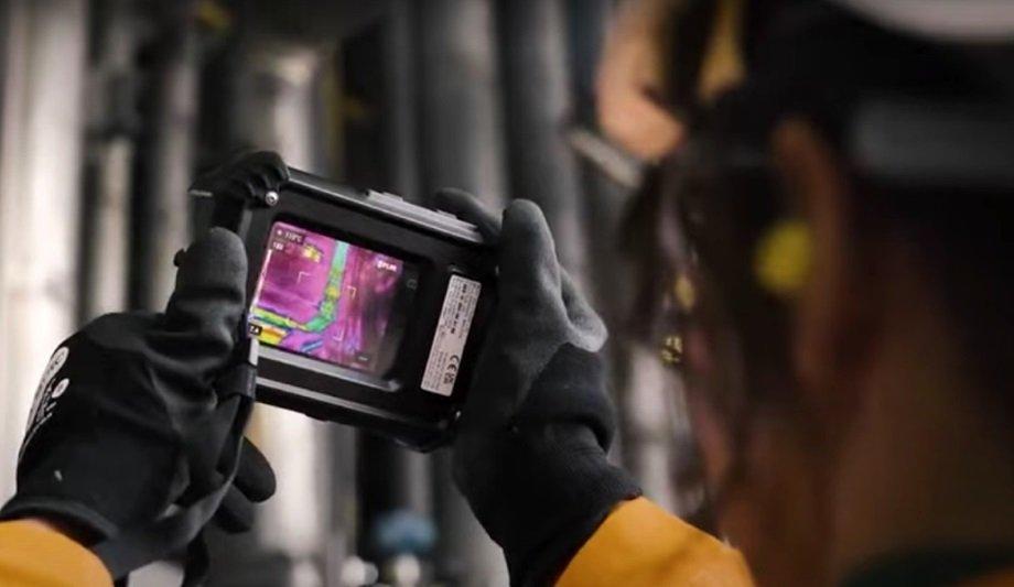 FLIR Cx5 Thermal Camera Helps To Pinpoint Potential Problems In Explosive Environments Without The Paperwork