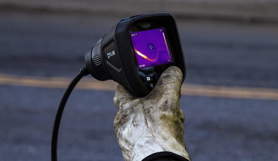 FLIR Systems Release Dual-Sensor FLIR VS290-32 Thermal And Visible Videoscope For Safe Inspections Of Underground Utility Vaults
