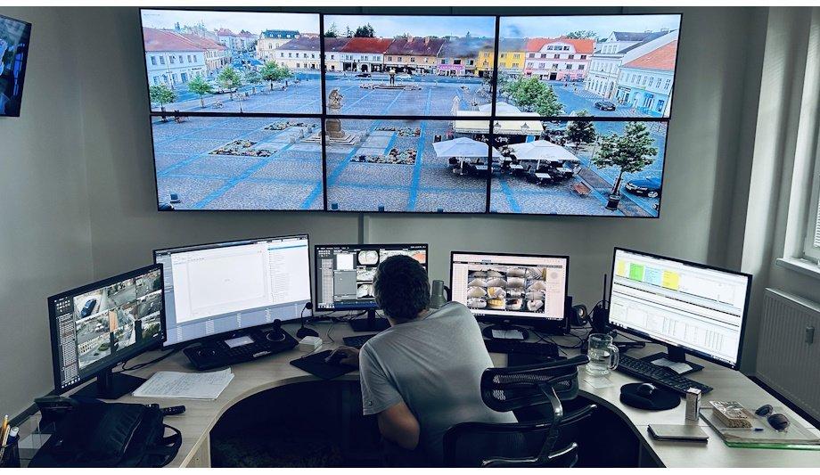 Brandýs Nad Labem-Stará Boleslav Is Using Hanwha Vision’s Road AI And Roadwatch To Protect Its Roads