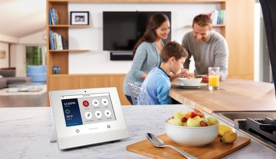 Honeywell Lyric Controller Home Security System Supports Apple’s Smart Home Platform