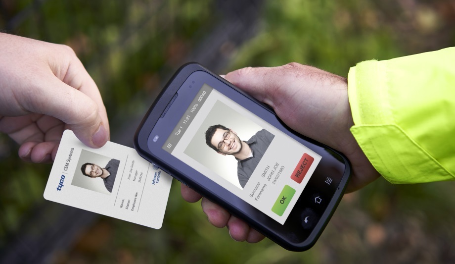 Johnson Controls Unveils High-Tech CEM Systems S3050 Portable Reader For Secure Access Control