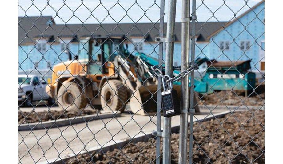 Master Lock Unveils Their Bluetooth ProSeries Shackle Padlock For Hospitals And Factories