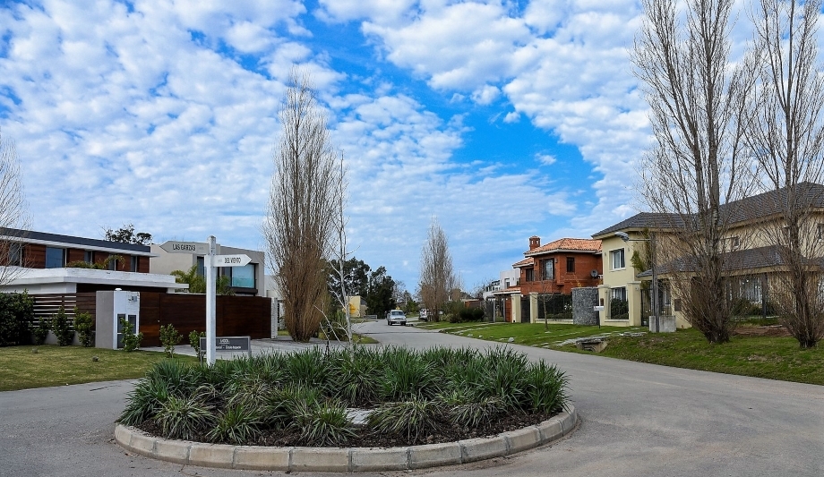 Milestone Provides XProtect Video Management Software For Carrasco Lakeside Community