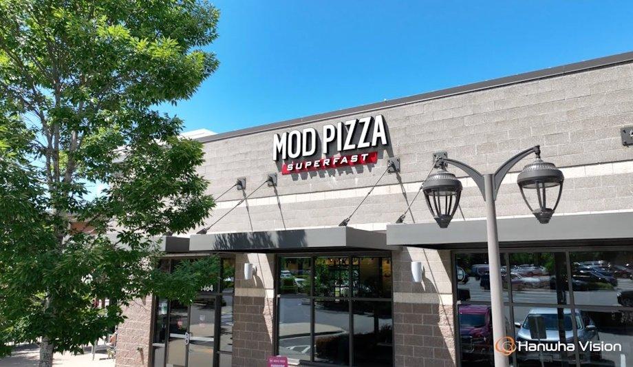 Hanwha Vision Cameras Boost MOD Pizza Security