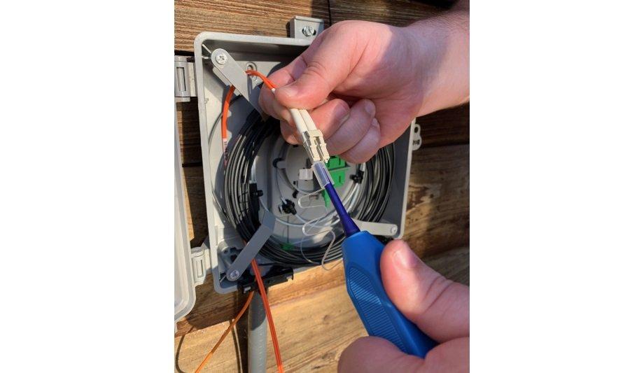 Platinum Tools To Showcase Their Fiber Optic Cleaner Line During ISC West 2022