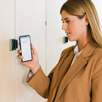 ASSA ABLOY Aperio® KL100: A New Wireless Access Solution For Lockers And Cabinets
