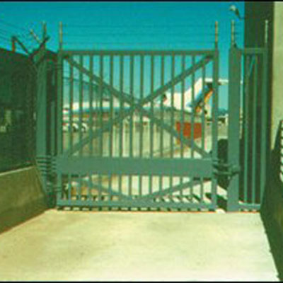 Delta Scientific Corporation SGC1000 Crash Rated Swing Gate