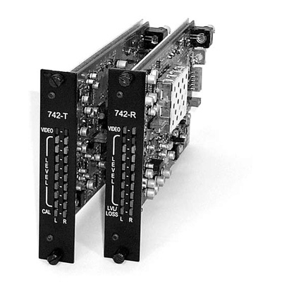 IFS B742AV broadcastgrade fiber transmission system
