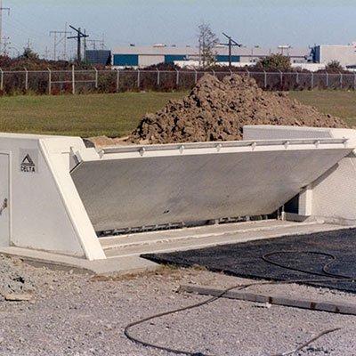 Delta Scientific TT207S/FM Heavy Duty Surface Mounted Barrier