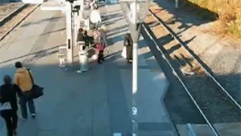 Aimetis Symphony - Video Management Software - Object Tracking At Railway Station